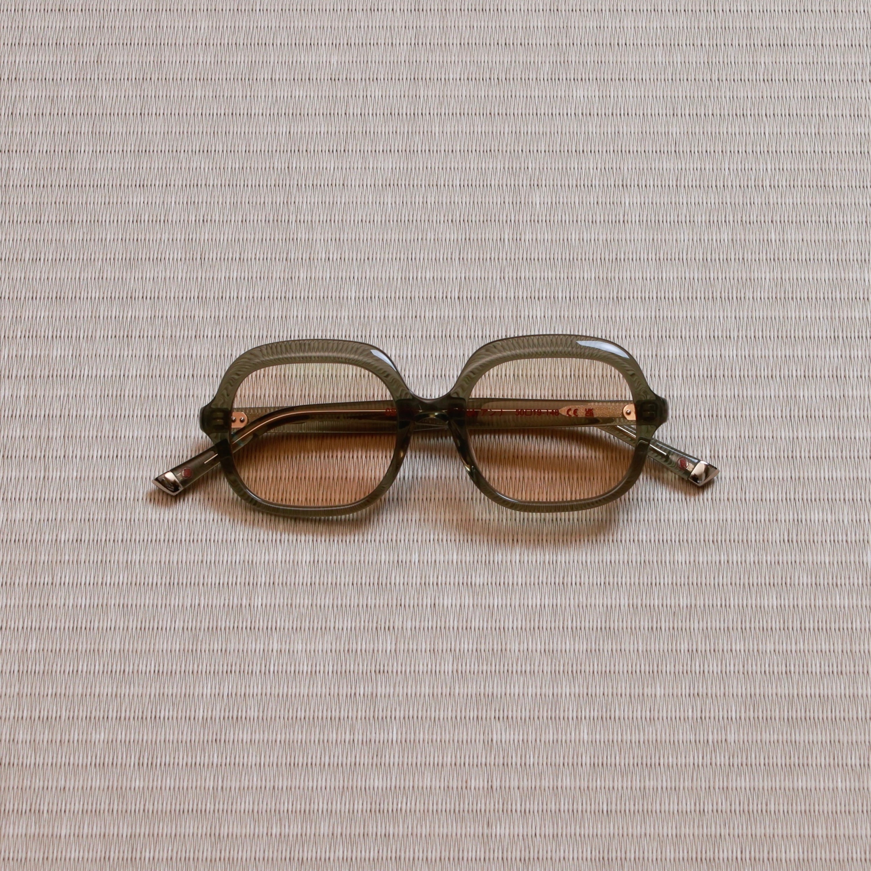 ※必ず自己紹介文をsoleil0218 Lunettes de soleil | L'ŒIL DE TOKYO